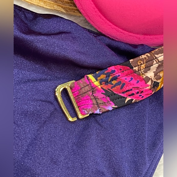 NWT Victoria’s Secret bikini push up bombshell 36D top only - Picture 14 of 16